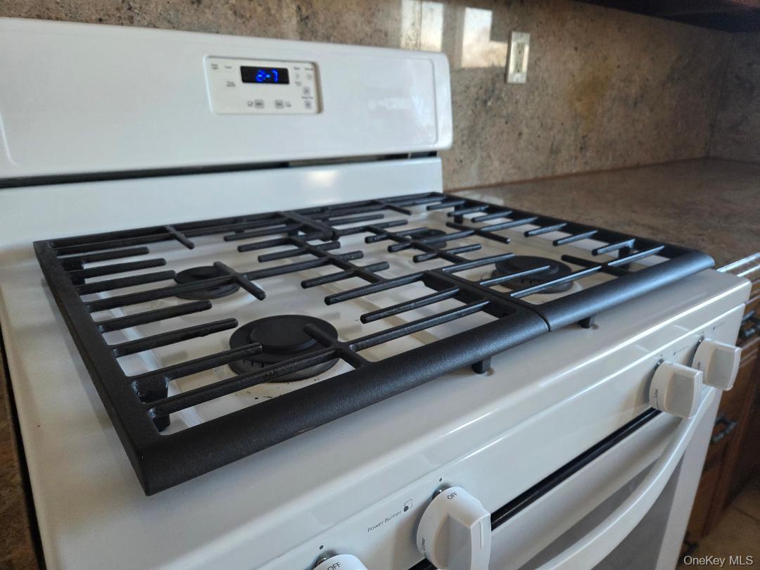 #5 photo, 68 Kirkwood Road, নাসাউ কাউন্টি Port Washington , NY 11050