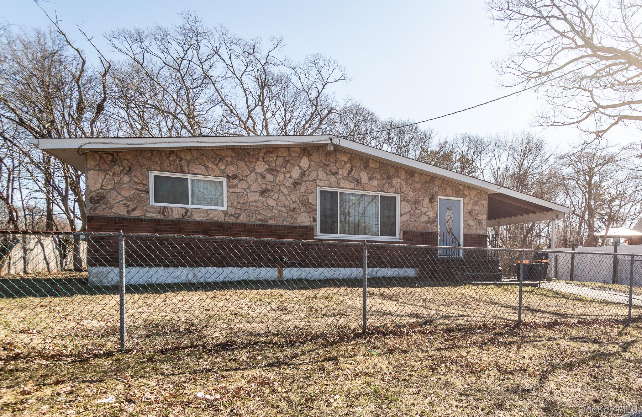 #1 photo, 19 Dawn Crescent, সাফোক কাউন্টি Central Islip , NY 11722