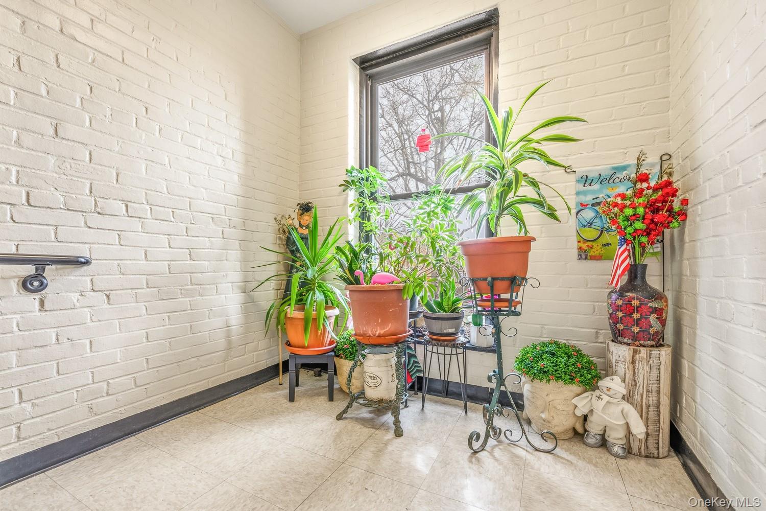 #11 photo, 22-20 78 Street, কুইন্‌স East Elmhurst , NY 11370