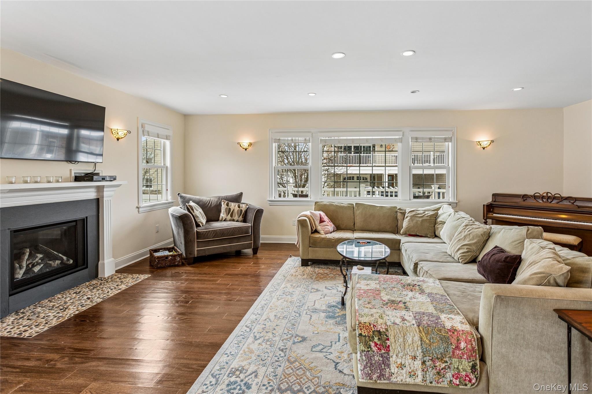 #11 photo, 84 Barnes Street, নাসাউ কাউন্টি Long Beach , NY 11561