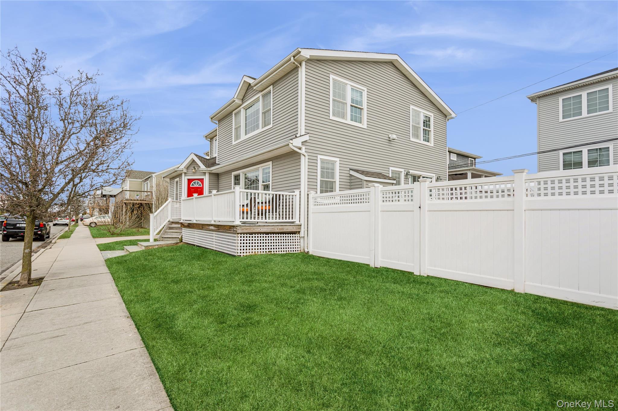 #3 photo, 84 Barnes Street, নাসাউ কাউন্টি Long Beach , NY 11561