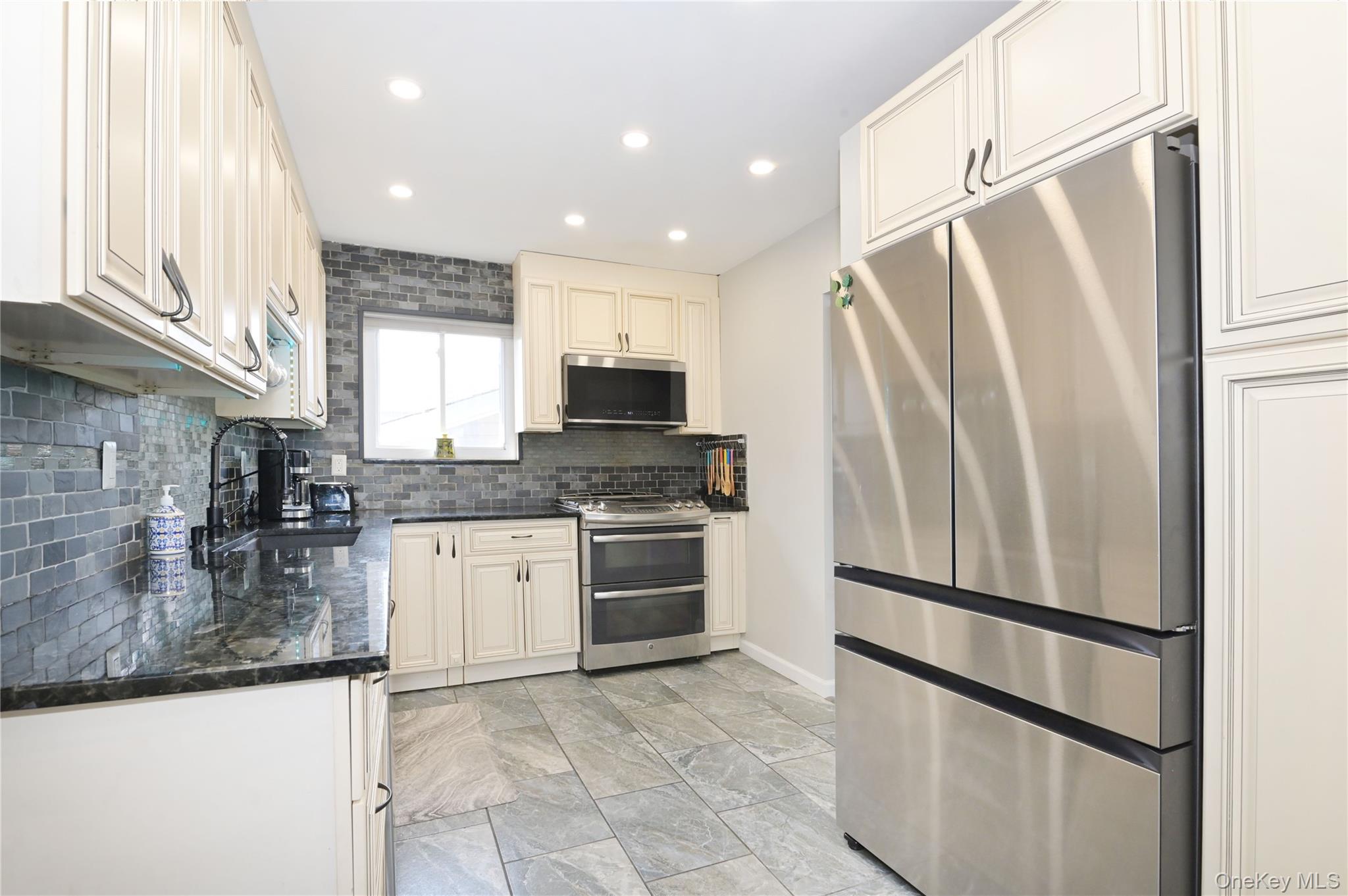 #11 photo, 3485 Riverside Drive, নাসাউ কাউন্টি Oceanside , NY 11572