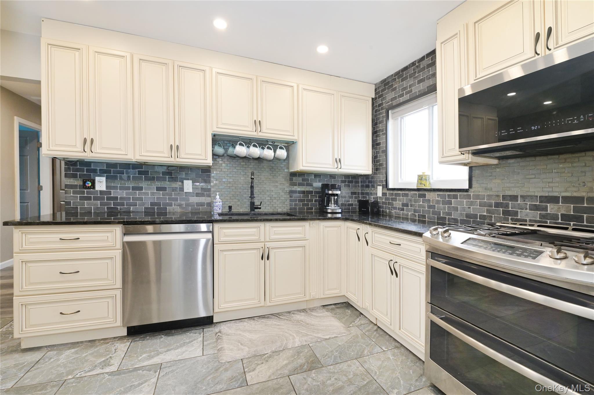 #9 photo, 3485 Riverside Drive, নাসাউ কাউন্টি Oceanside , NY 11572