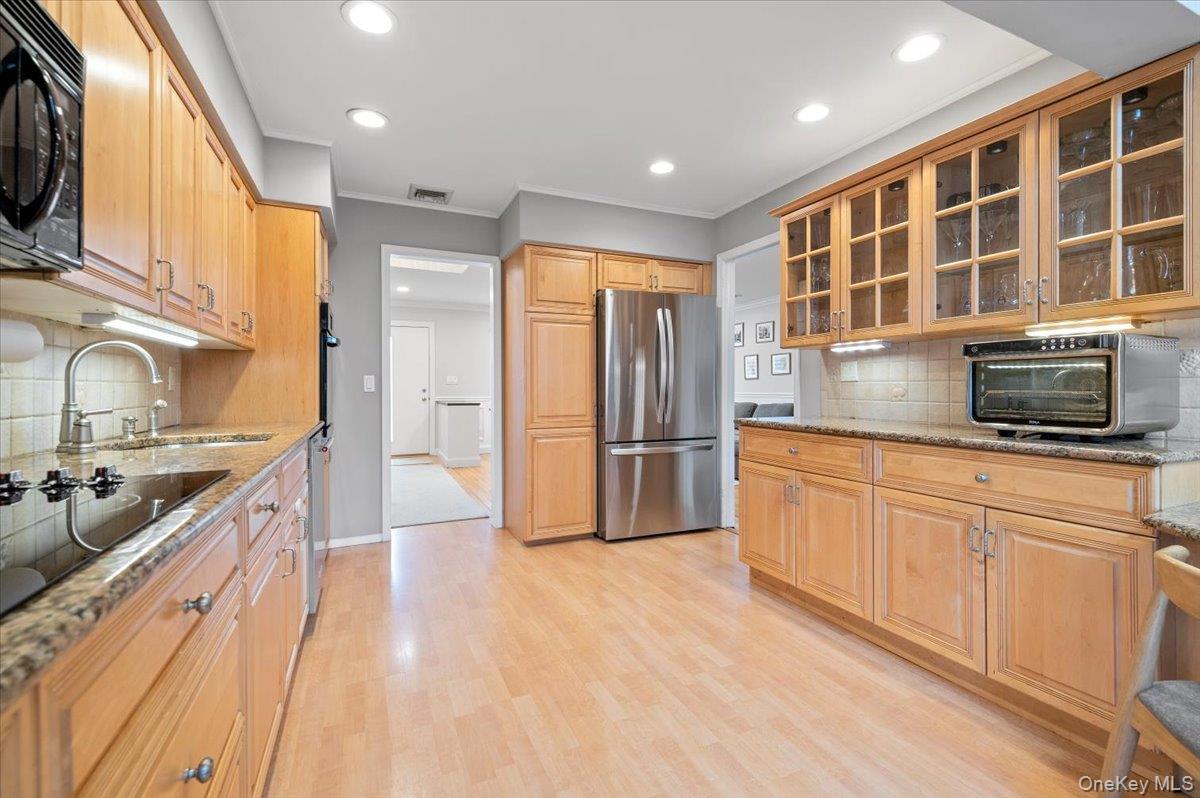 #11 photo, 45 Winthrop Road, নাসাউ কাউন্টি Plainview , NY 11803