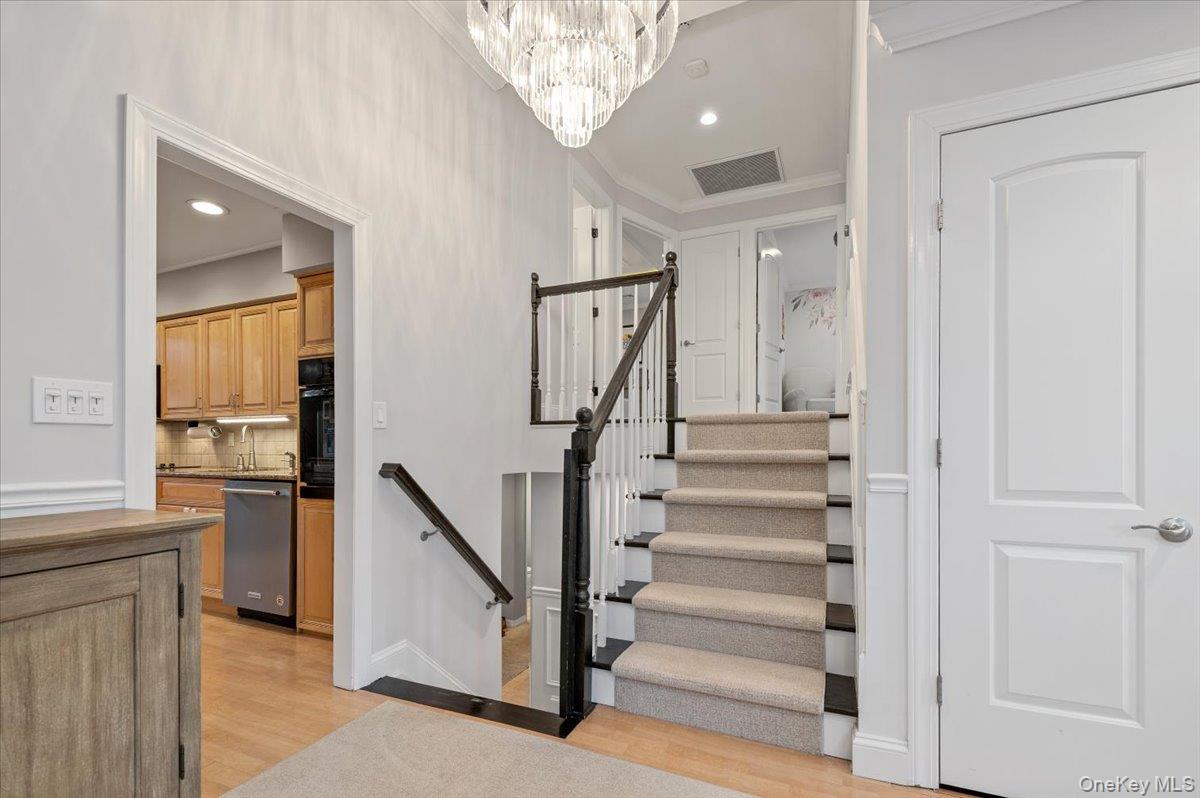 #13 photo, 45 Winthrop Road, নাসাউ কাউন্টি Plainview , NY 11803