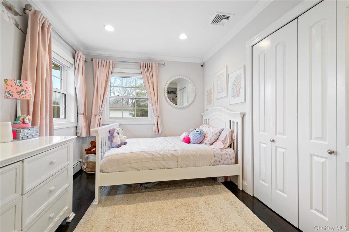 #16 photo, 45 Winthrop Road, নাসাউ কাউন্টি Plainview , NY 11803