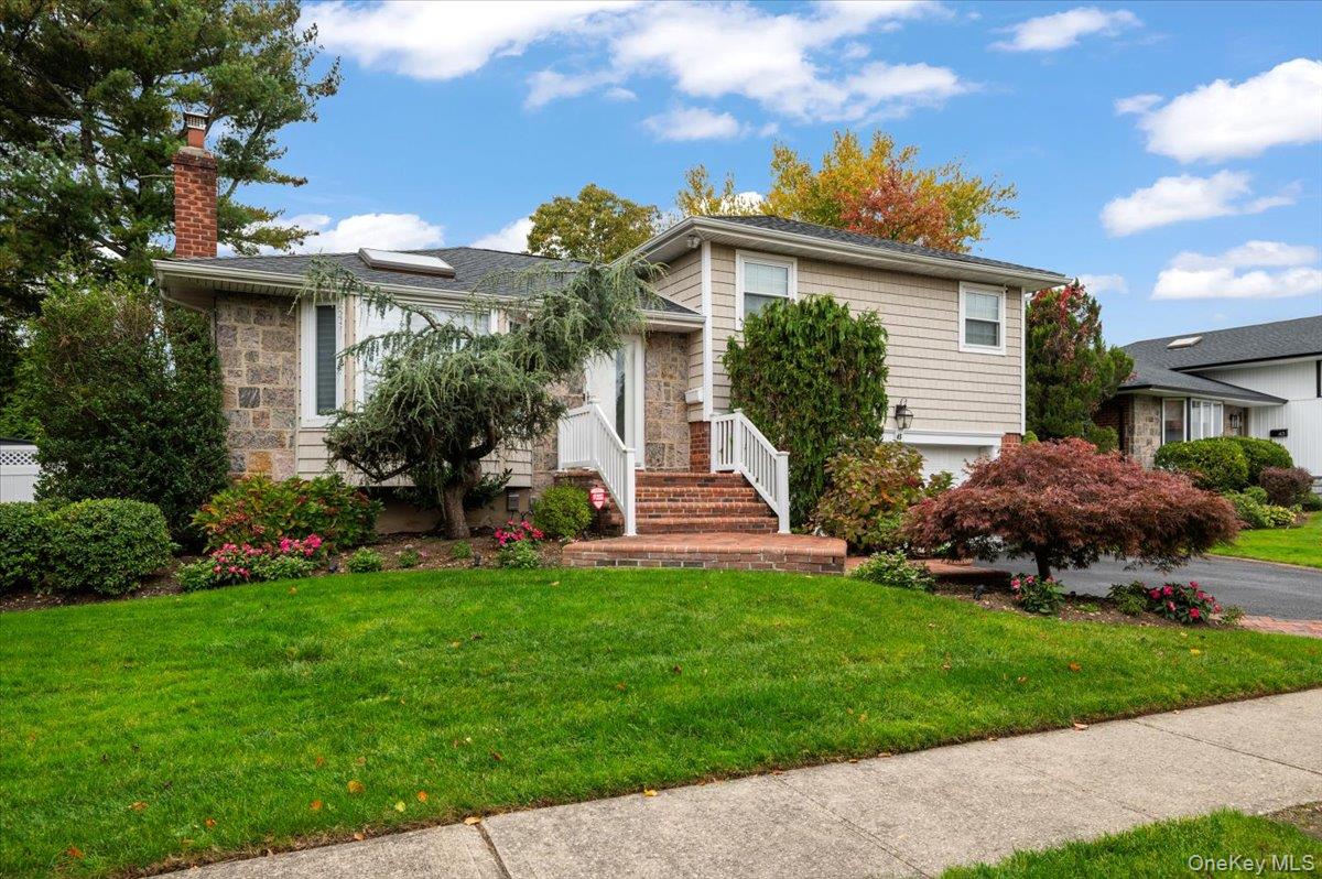 #2 photo, 45 Winthrop Road, নাসাউ কাউন্টি Plainview , NY 11803