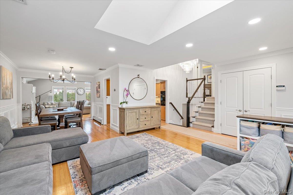 #5 photo, 45 Winthrop Road, নাসাউ কাউন্টি Plainview , NY 11803