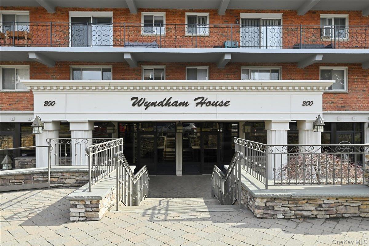 #1 photo, 200 Atlantic Avenue, নাসাউ কাউন্টি Lynbrook , NY 11563