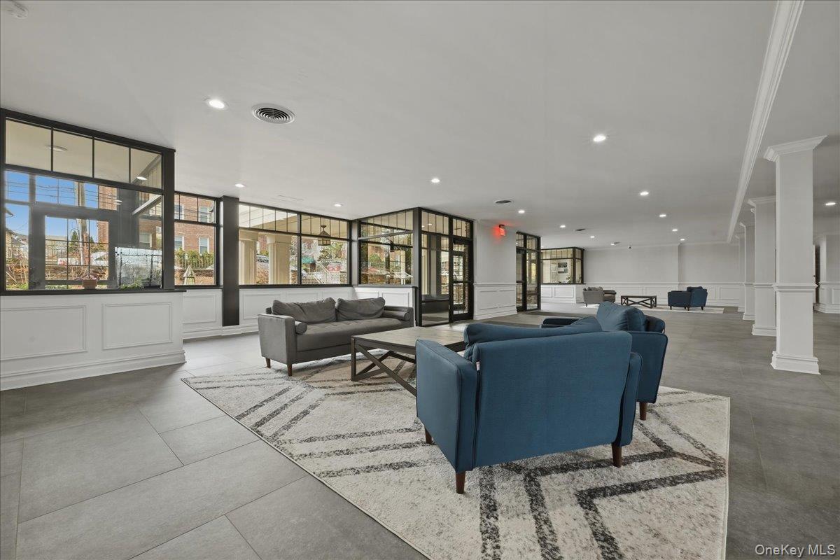 #4 photo, 200 Atlantic Avenue, নাসাউ কাউন্টি Lynbrook , NY 11563