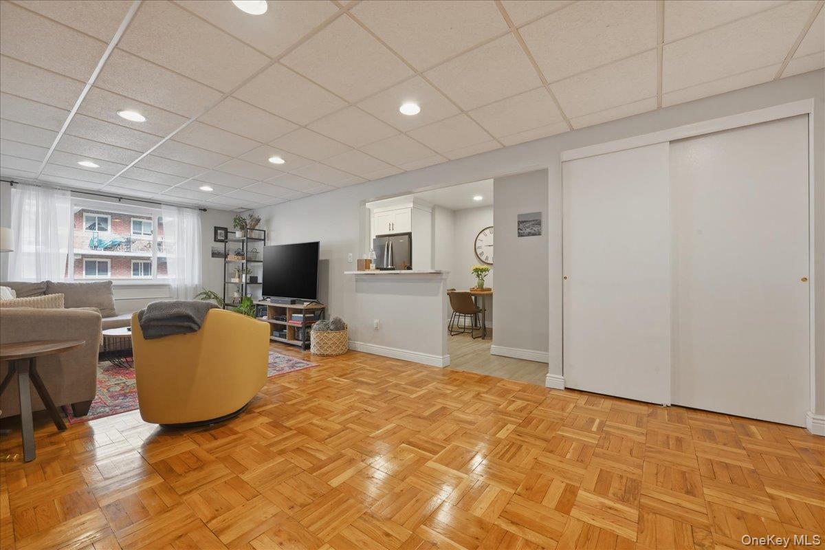 #9 photo, 200 Atlantic Avenue, নাসাউ কাউন্টি Lynbrook , NY 11563