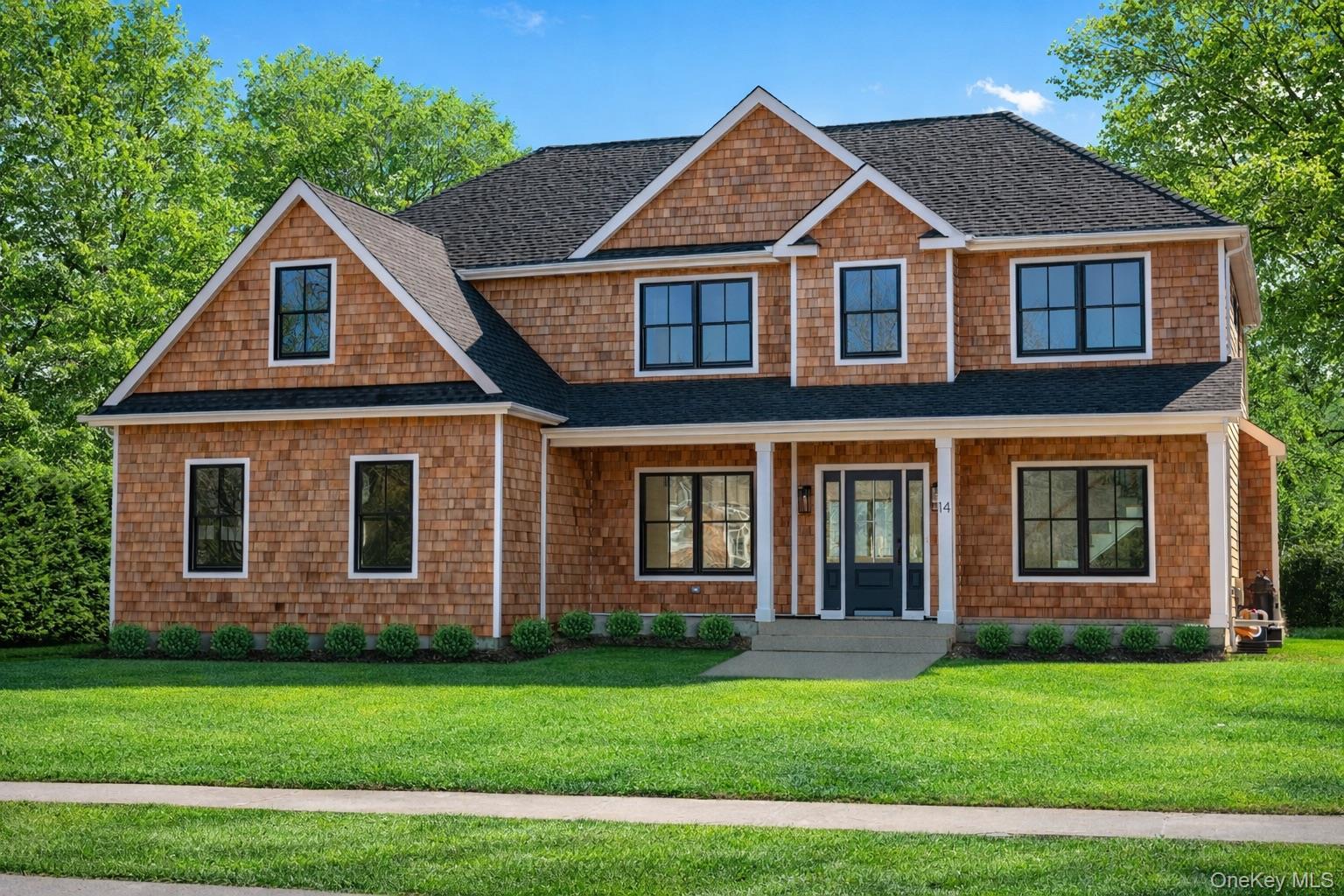 #1 photo, 14 Bay Avenue, সাফোক কাউন্টি East Quogue , NY 11942