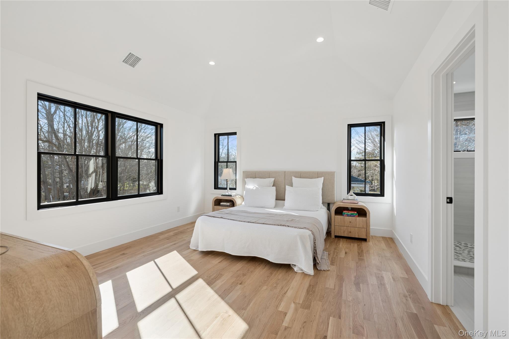 #15 photo, 14 Bay Avenue, সাফোক কাউন্টি East Quogue , NY 11942