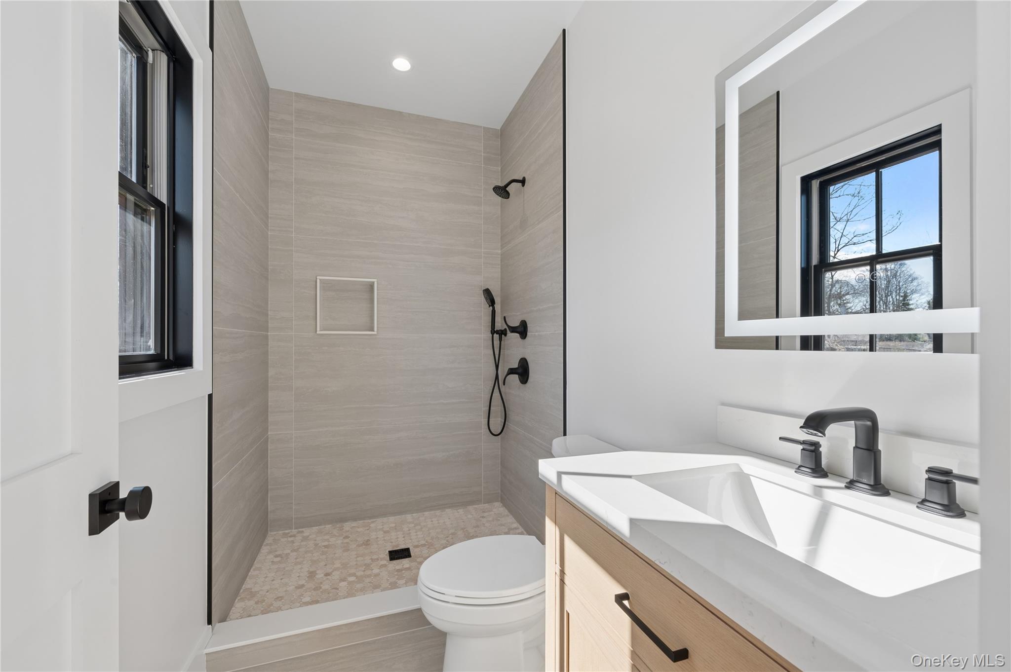 #18 photo, 14 Bay Avenue, সাফোক কাউন্টি East Quogue , NY 11942