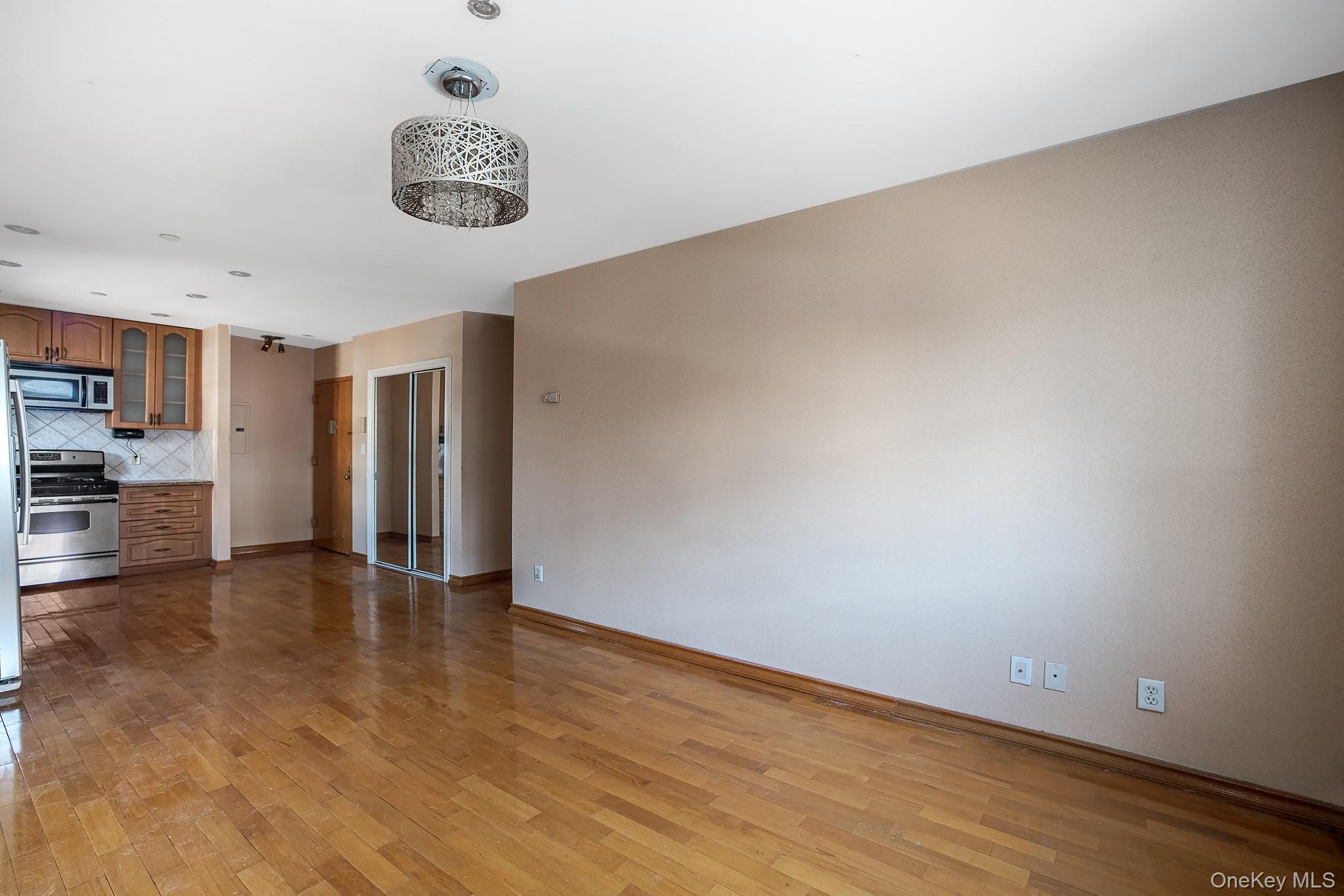 #4 photo, 2560 Stillwell Avenue, Brooklyn , NY 11223