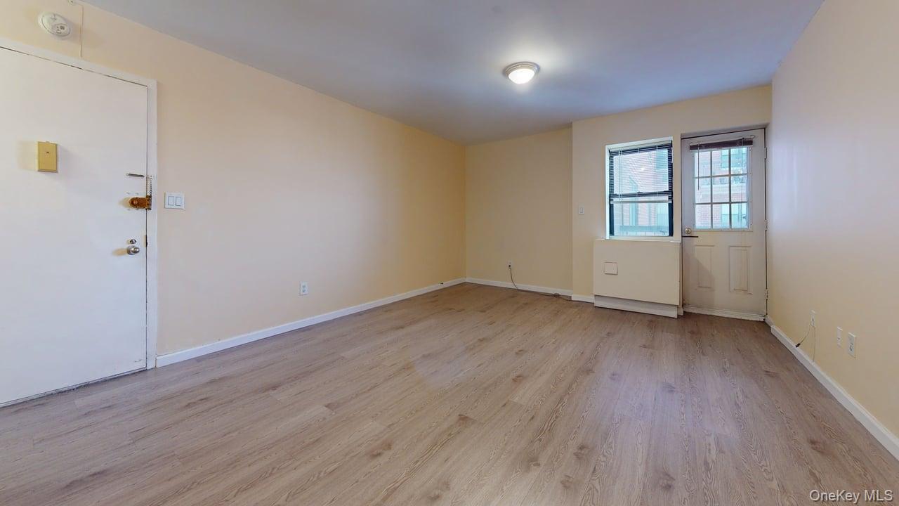#4 photo, 87-30 62nd Avenue, কুইন্‌স Rego Park , NY 11374