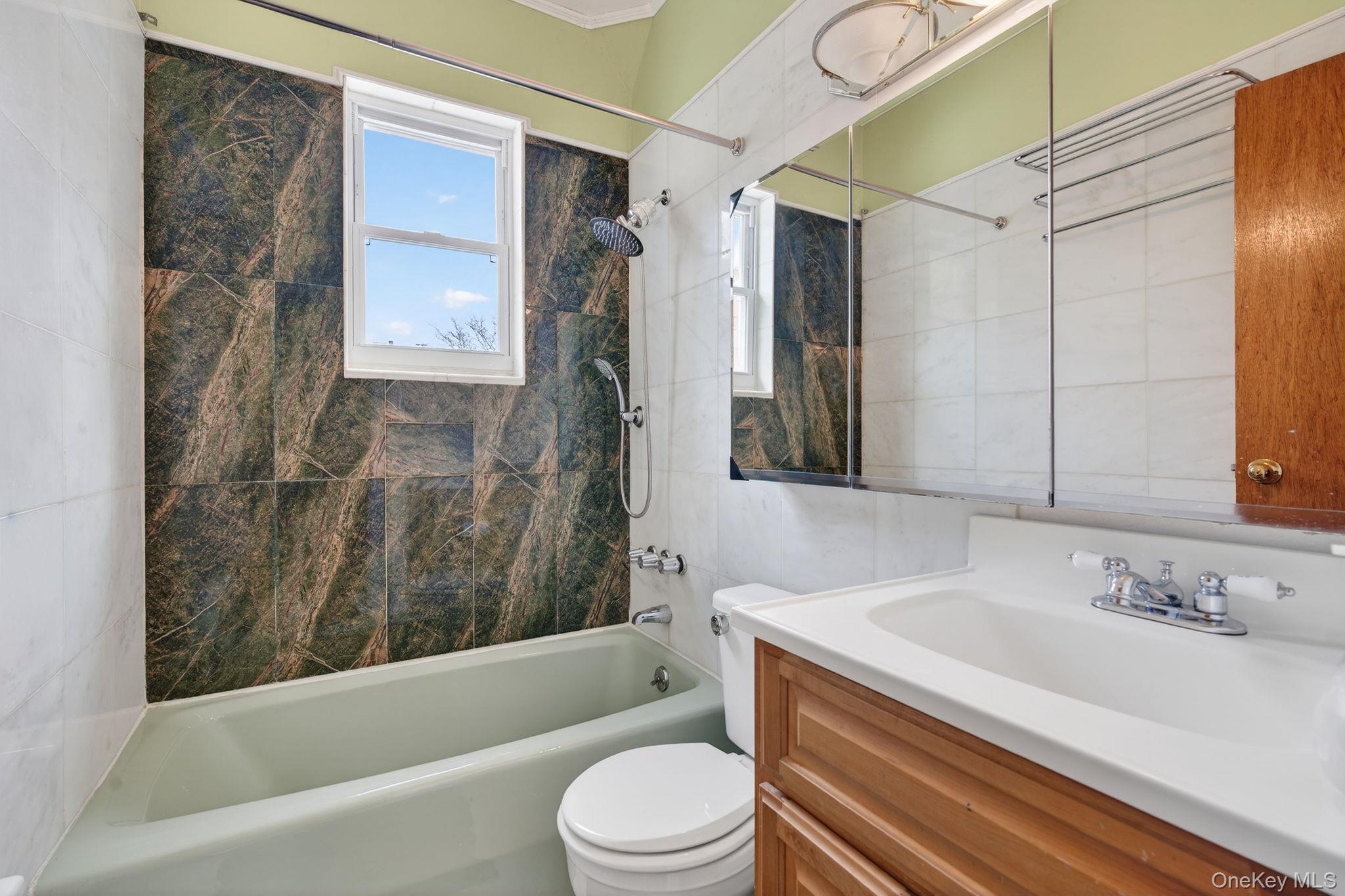 #10 photo, 1116 Banner Avenue, ব্রুকলিন Brooklyn , NY 11235