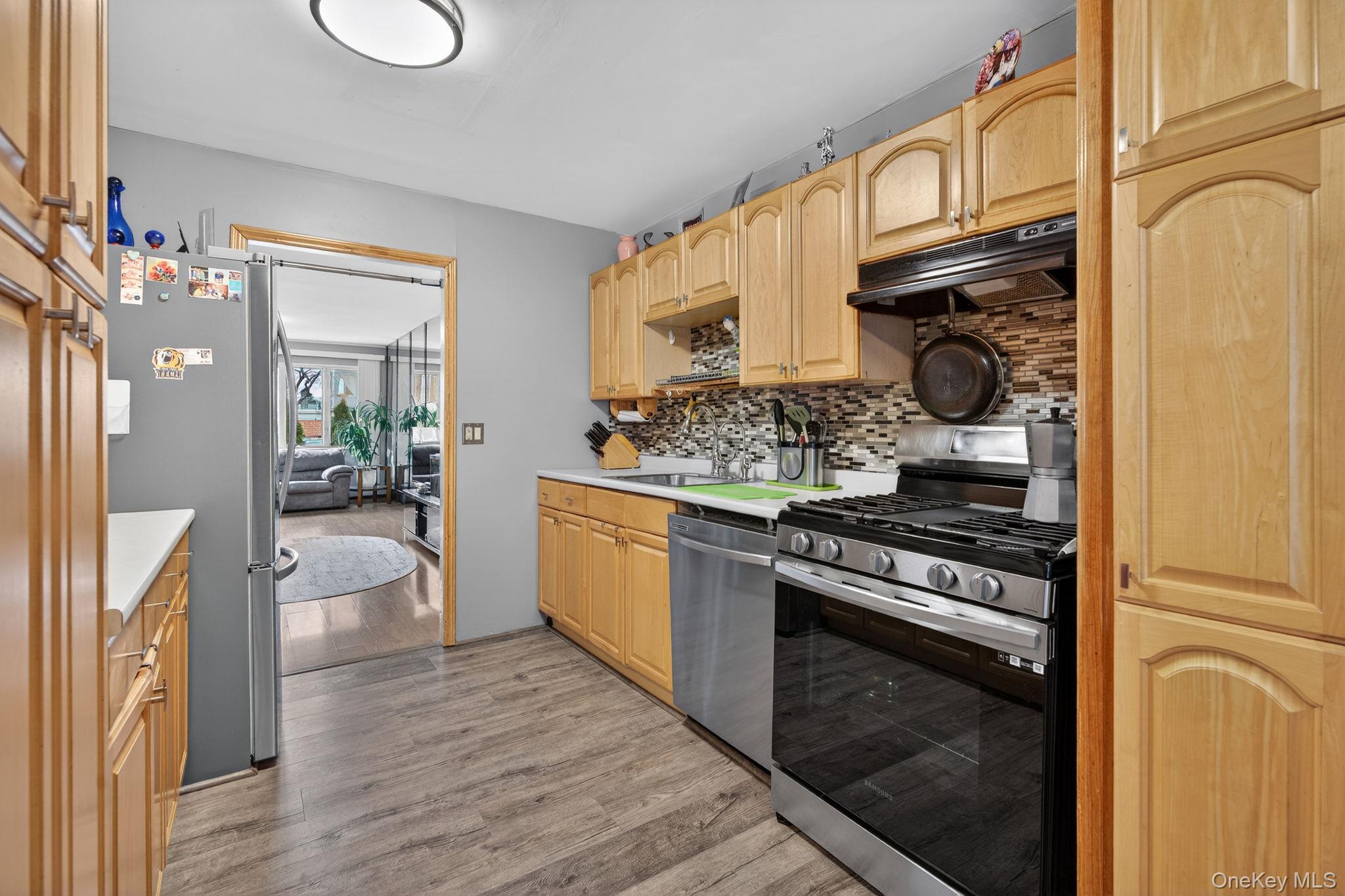 #14 photo, 1116 Banner Avenue, ব্রুকলিন Brooklyn , NY 11235