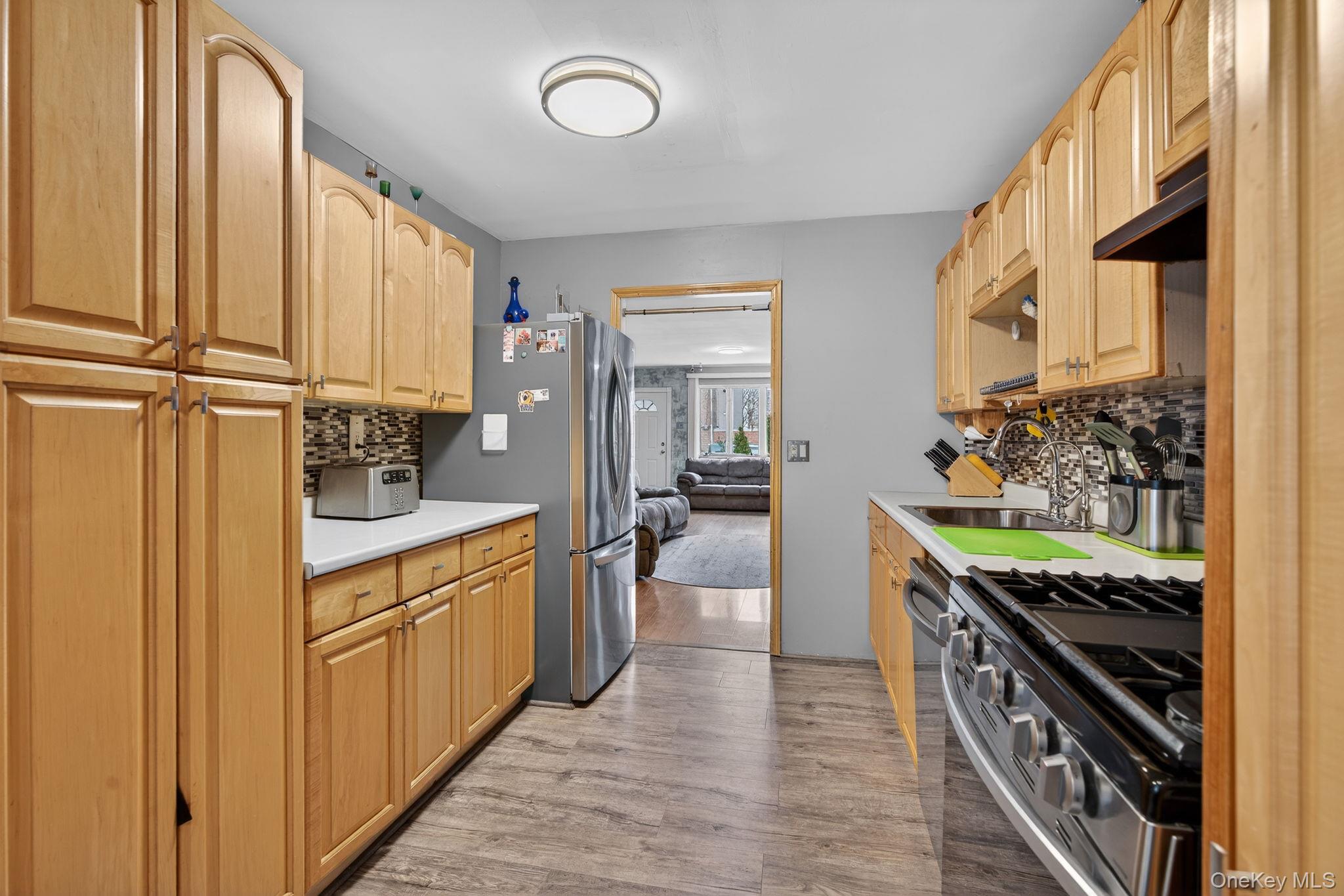 #16 photo, 1116 Banner Avenue, ব্রুকলিন Brooklyn , NY 11235