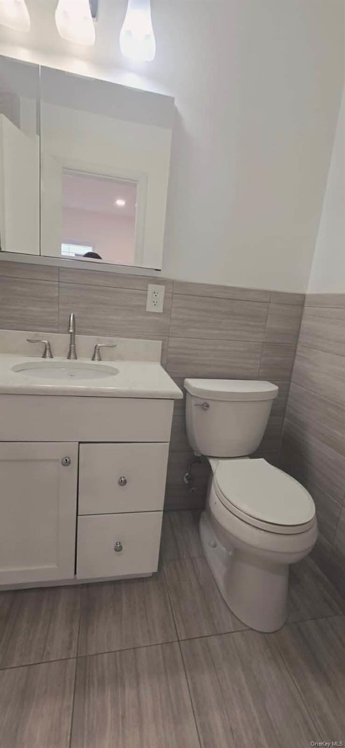 #13 photo, 78-29 68th Avenue, Middle Village , NY 11379