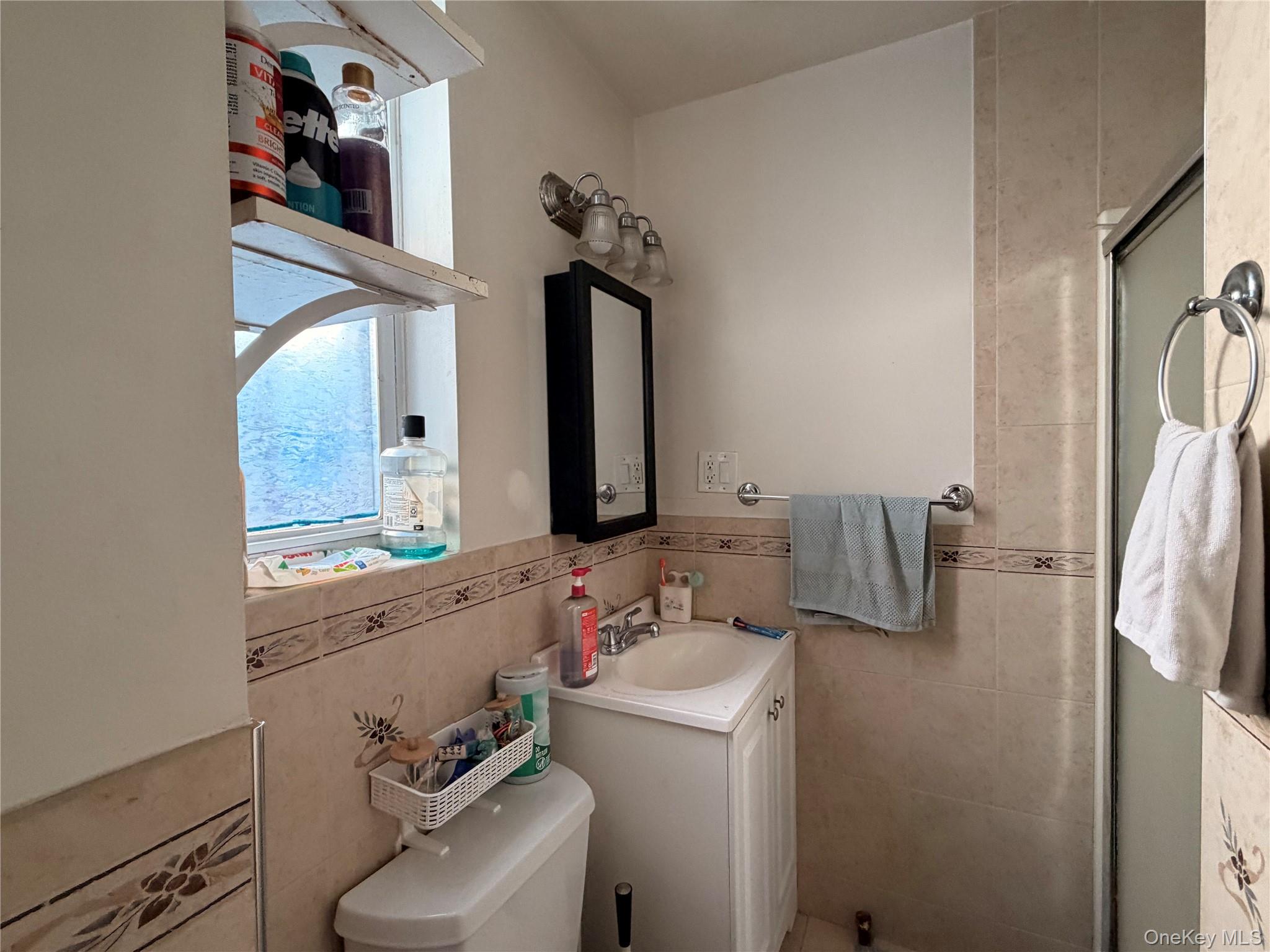 #11 photo, 3255 82nd Street, Jackson Heights , NY 11370