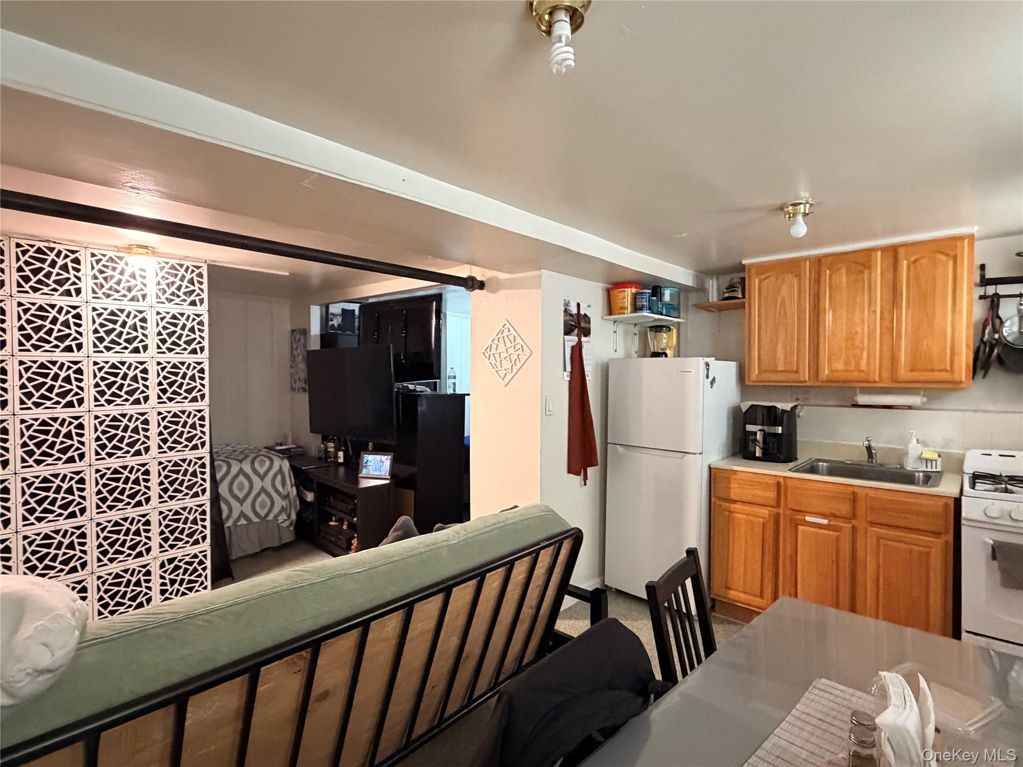 #13 photo, 3255 82nd Street, Jackson Heights , NY 11370