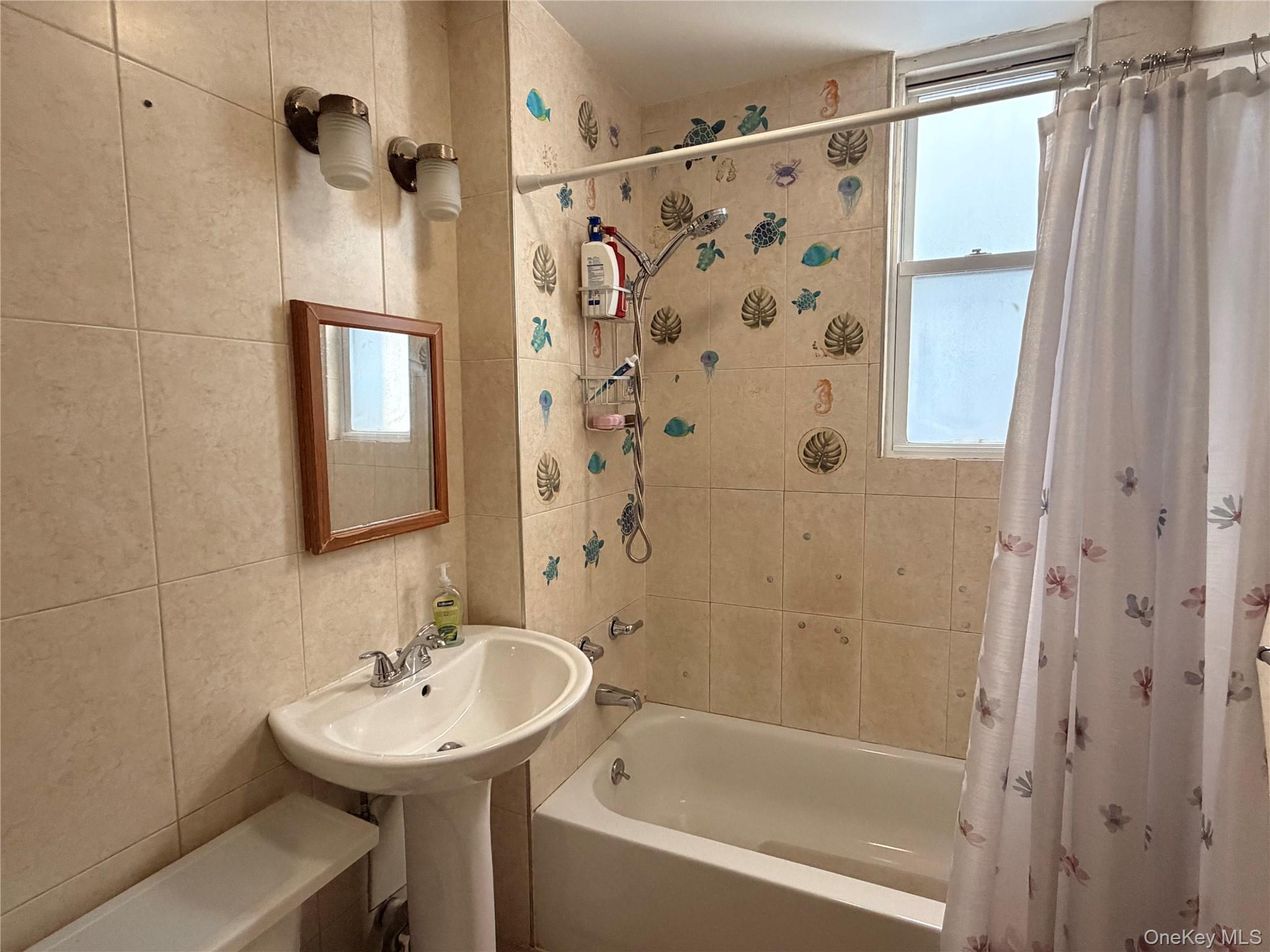 #5 photo, 3255 82nd Street, Jackson Heights , NY 11370