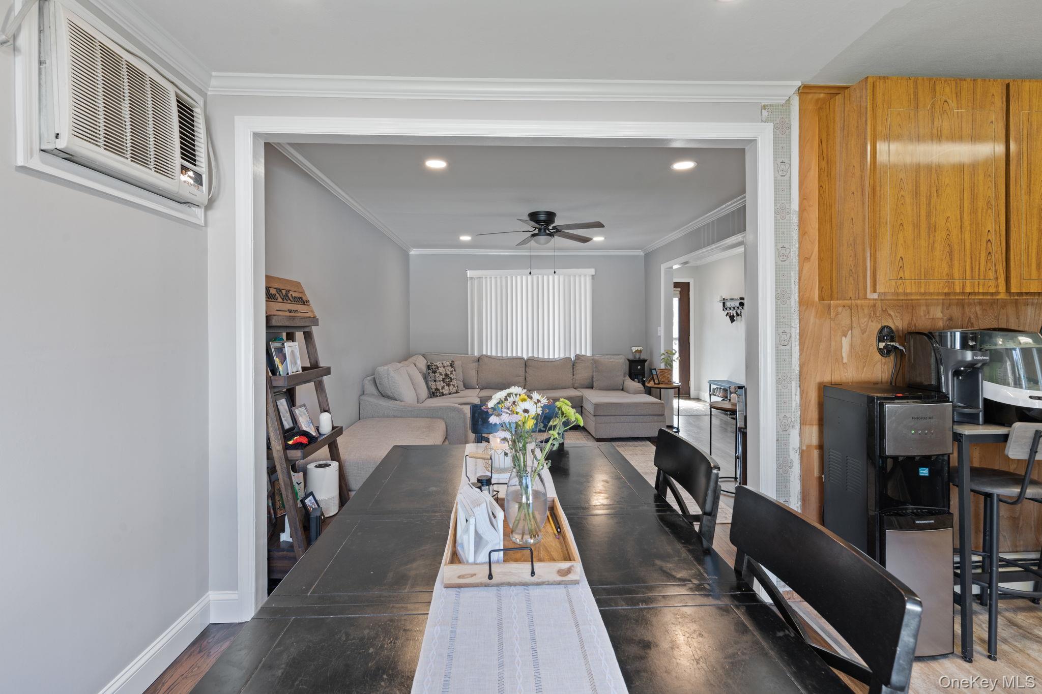 #10 photo, 2637 Lexington Avenue, מחוז נסאו East Meadow , NY 11554