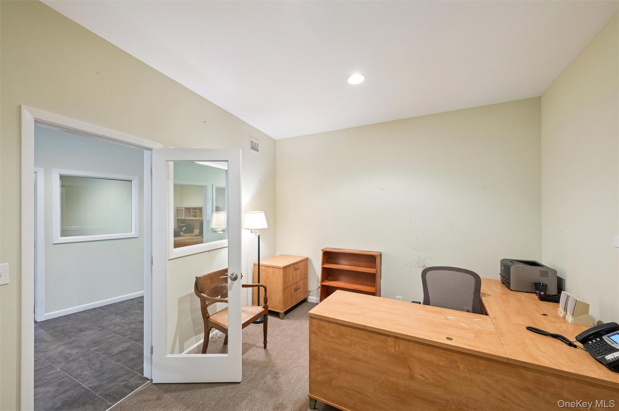 #13 photo, 28 Cameron Street, מחוז סאפוק Southampton , NY 11968