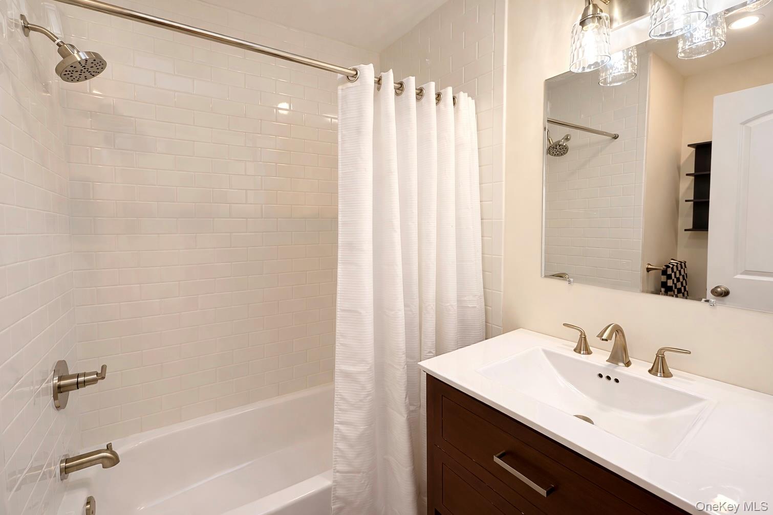 #14 photo, 296 Bay Avenue, Patchogue , NY 11772