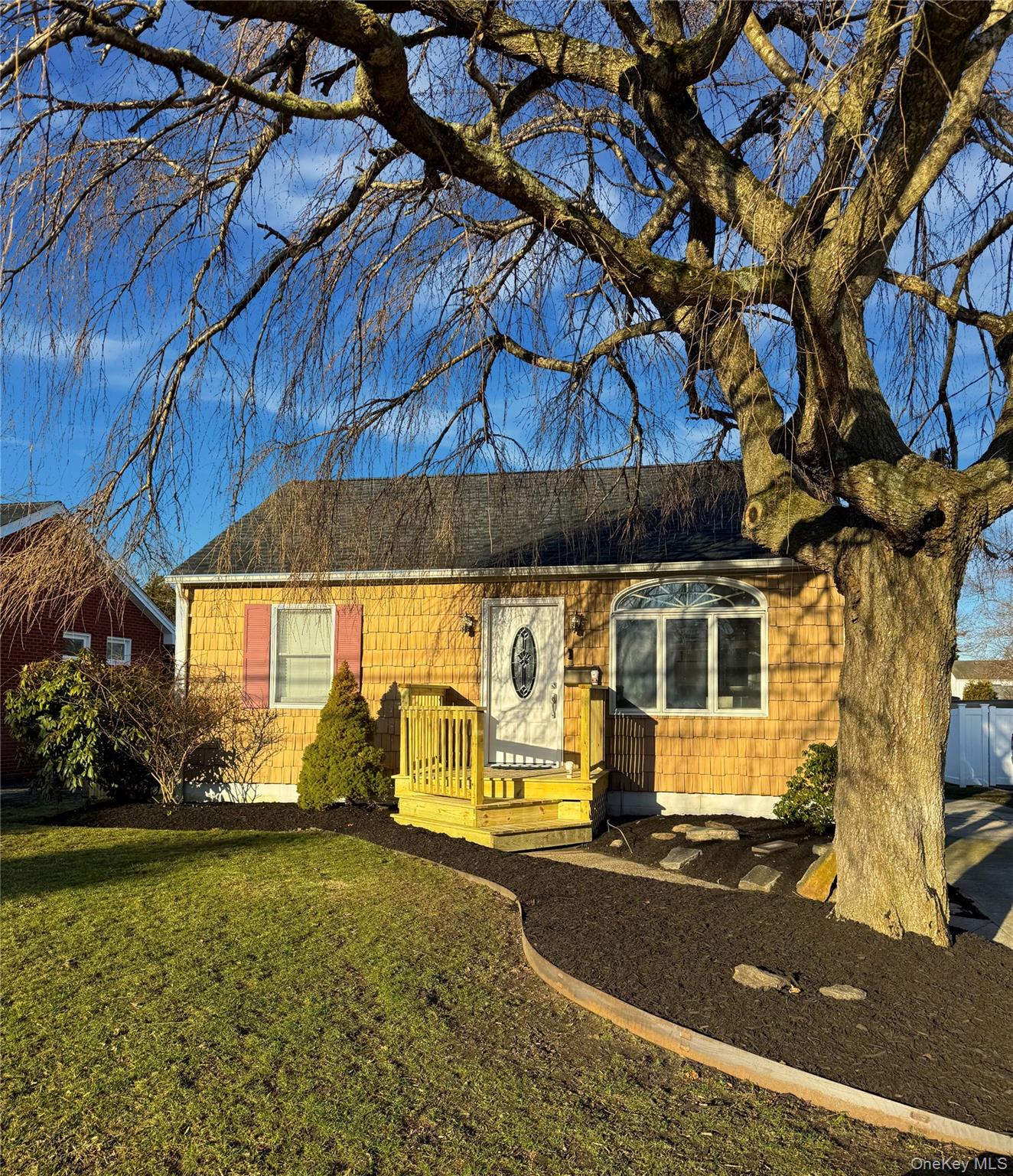 #2 photo, 296 Bay Avenue, সাফোক কাউন্টি Patchogue , NY 11772