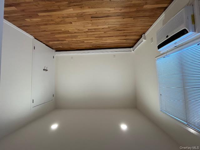 #12 photo, 42 Sintsink Drive, নাসাউ কাউন্টি Port Washington , NY 11050