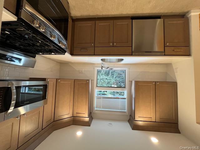 #5 photo, 42 Sintsink Drive, নাসাউ কাউন্টি Port Washington , NY 11050