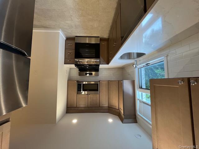 #6 photo, 42 Sintsink Drive, নাসাউ কাউন্টি Port Washington , NY 11050