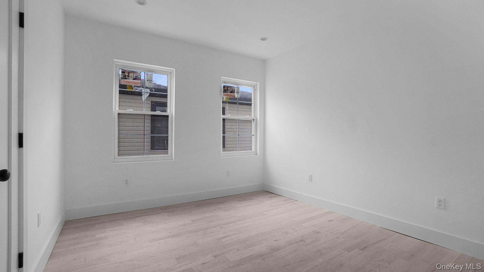 #16 photo, 340 E 234th Street, Bronx , NY 10470