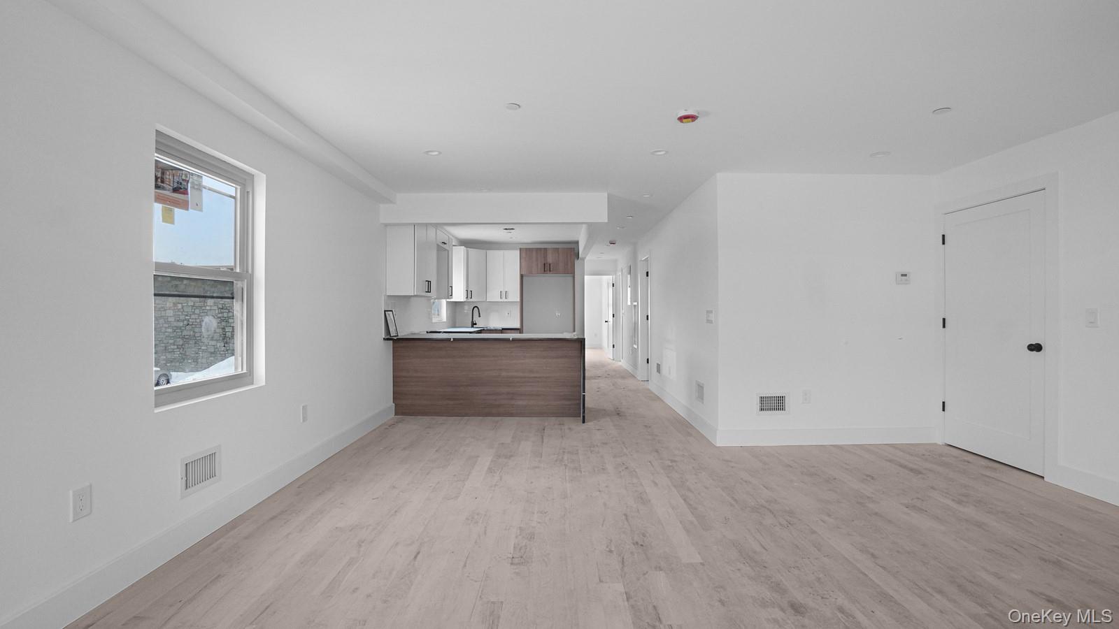 #9 photo, 342 E 234th Street, Bronx , NY 10470