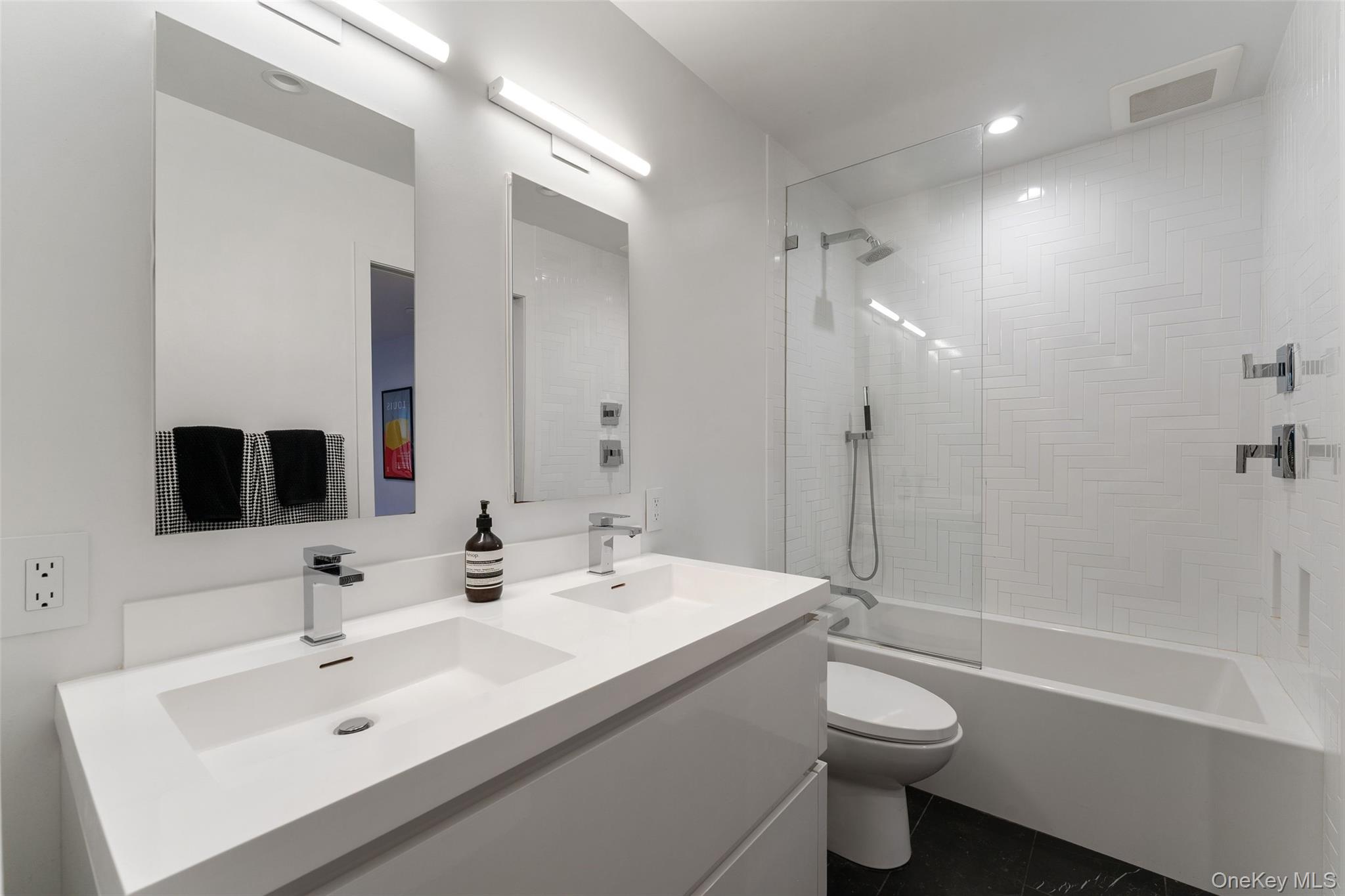 #18 photo, 7 Windsong Road, Ardsley , NY 10502