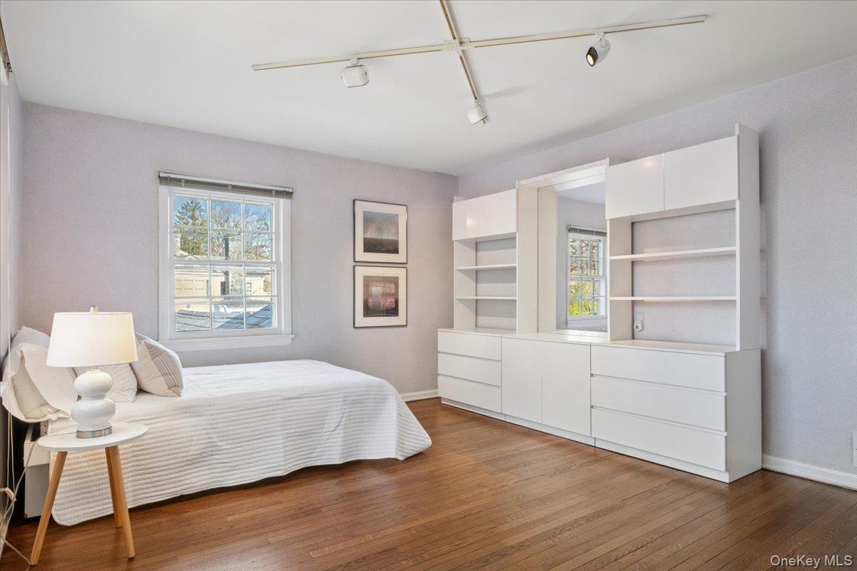 #20 photo, 1 Normandy Lane, Scarsdale , NY 10583