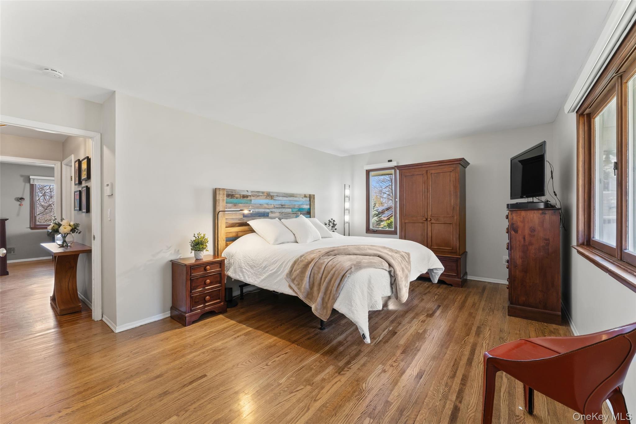 #19 photo, 7 Dogwood Lane, Irvington , NY 10533