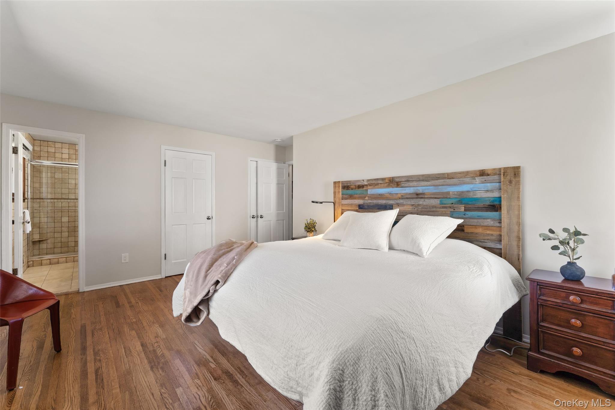 #20 photo, 7 Dogwood Lane, Irvington , NY 10533