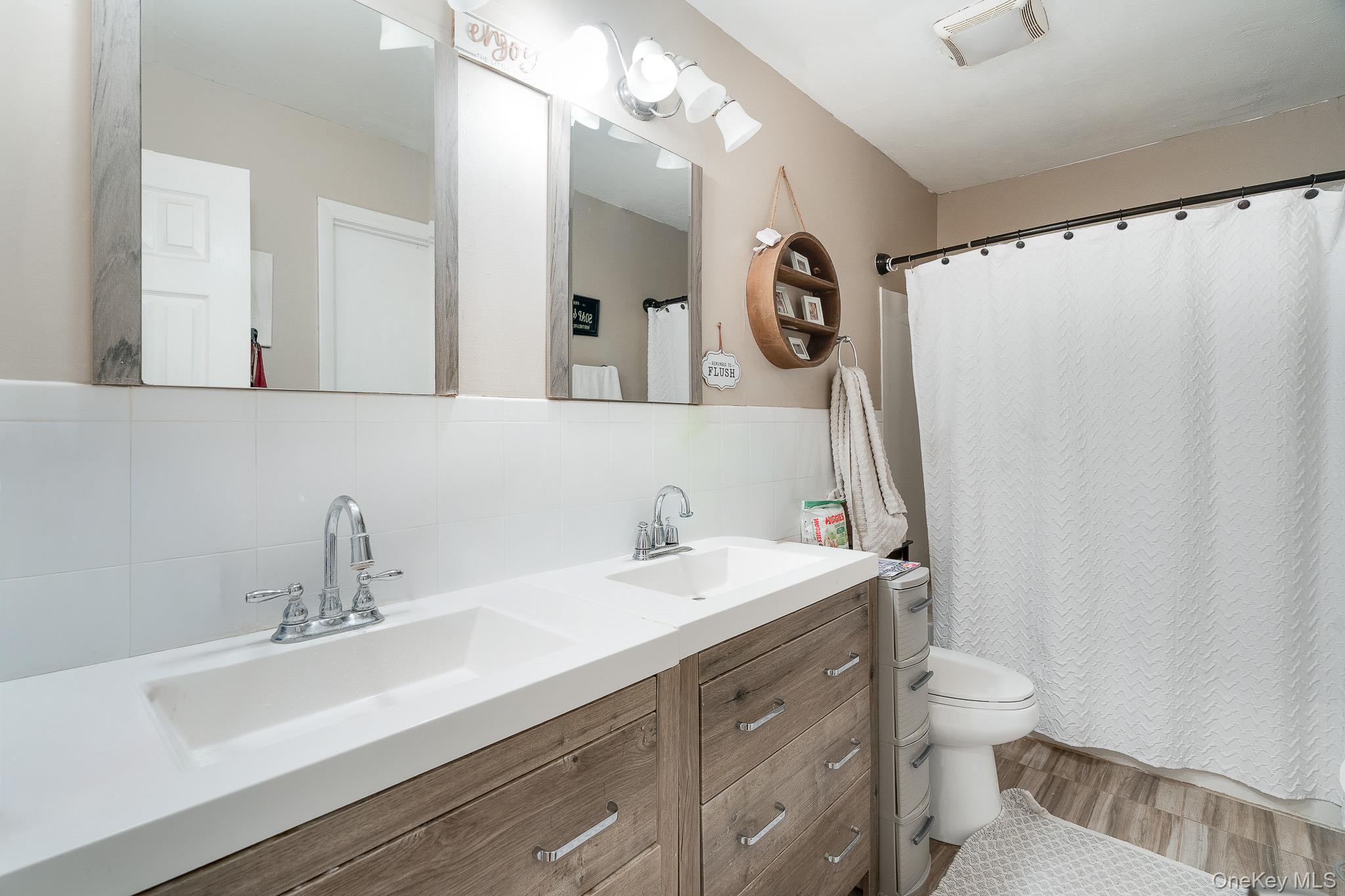 #12 photo, 8 Larissa Lane, Wappingers Falls , NY 12590