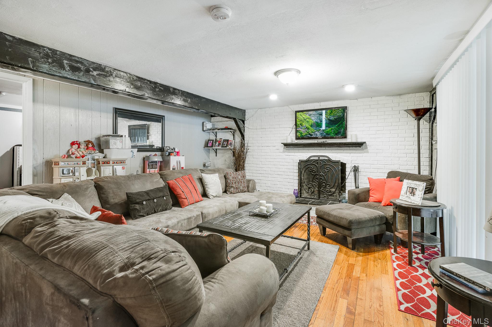 #20 photo, 8 Larissa Lane, Wappingers Falls , NY 12590