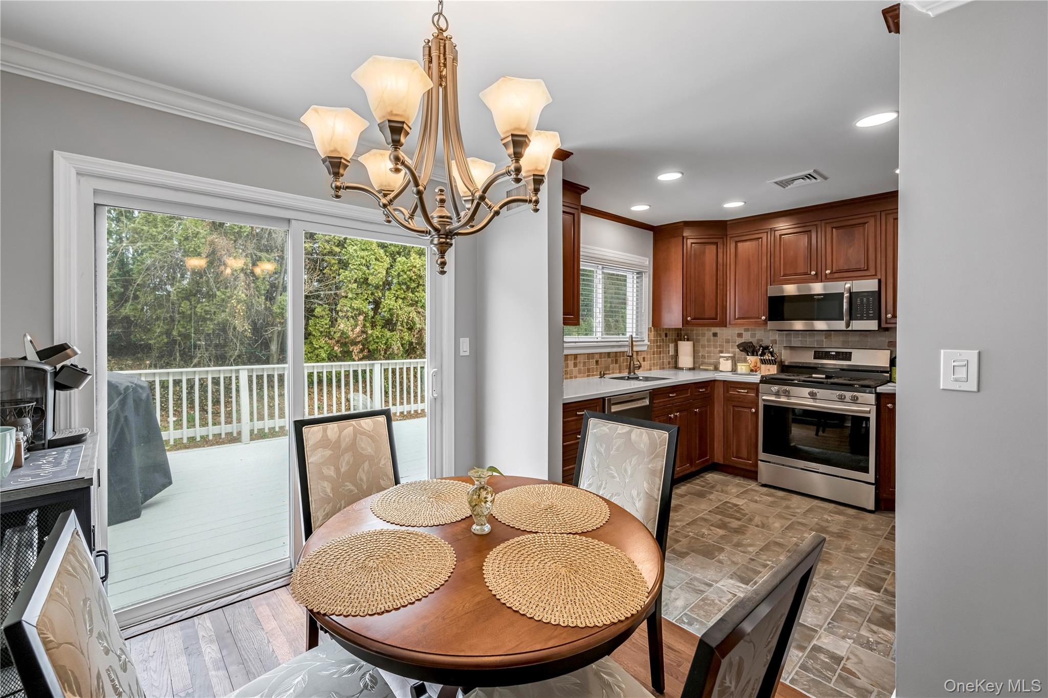 #8 photo, 40 Wickford Road, New Rochelle , NY 10801