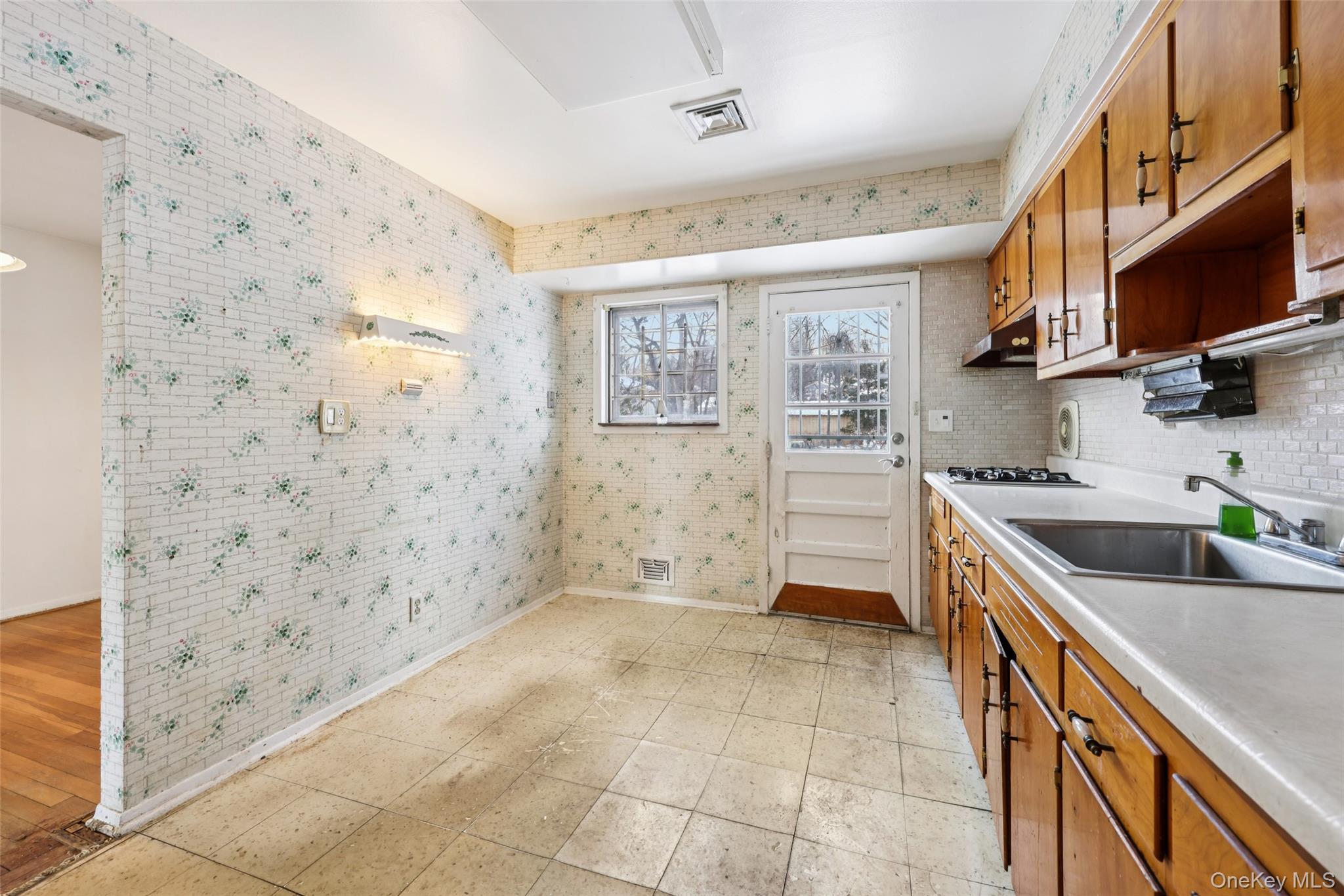 #12 photo, 25 Freund Drive, Nanuet , NY 10954