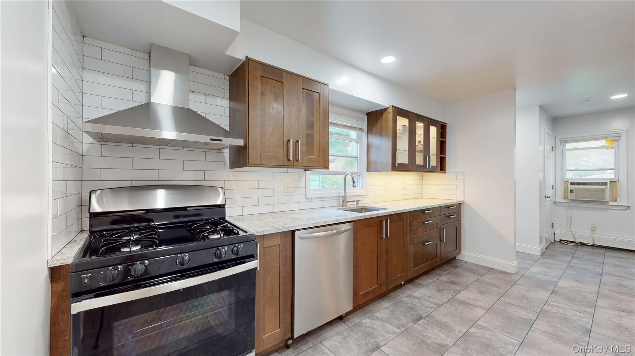 #4 photo, 85 aka 81 Bushey Avenue, Yonkers , NY 10710