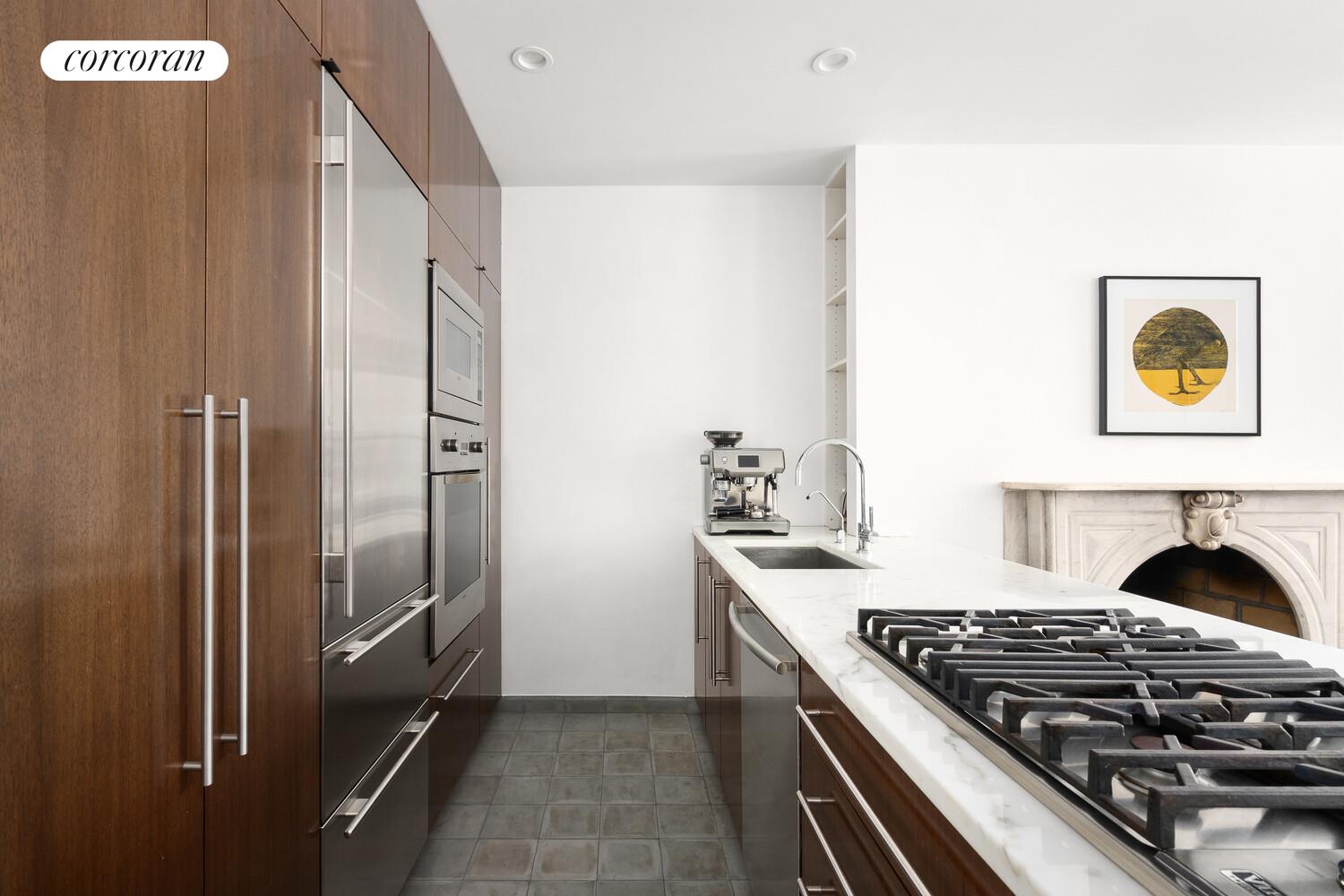 #6 photo, 434 W 23RD Street, Chelsea , NY 10011