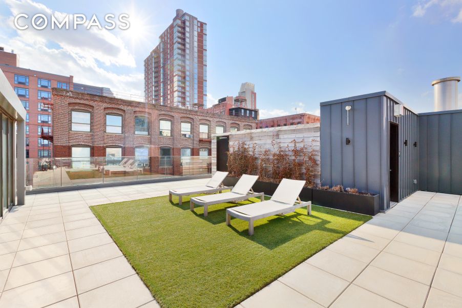 #16 photo, 51 Jay Street, Dumbo , NY 11201