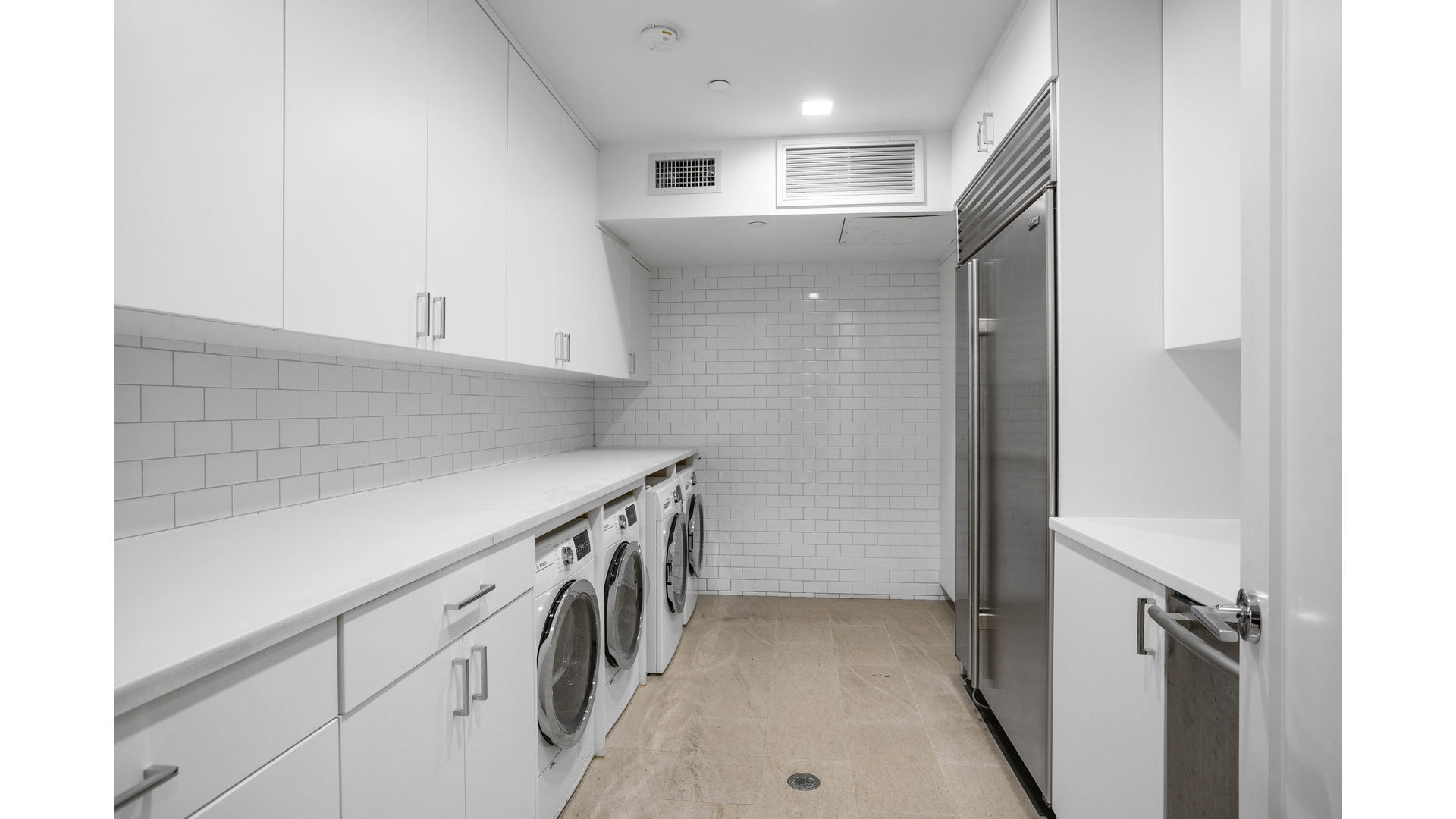 #15 photo, 433 E 74TH Street, Lenox Hill , NY 10021