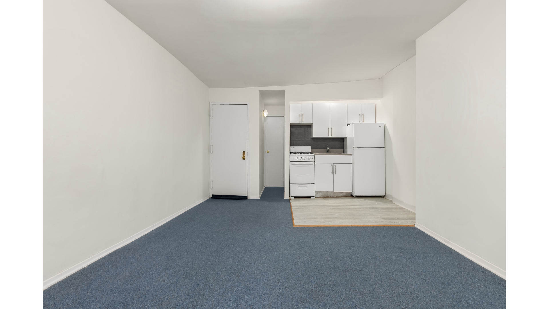 #3 photo, 222 1ST Avenue, East Village , NY 10009