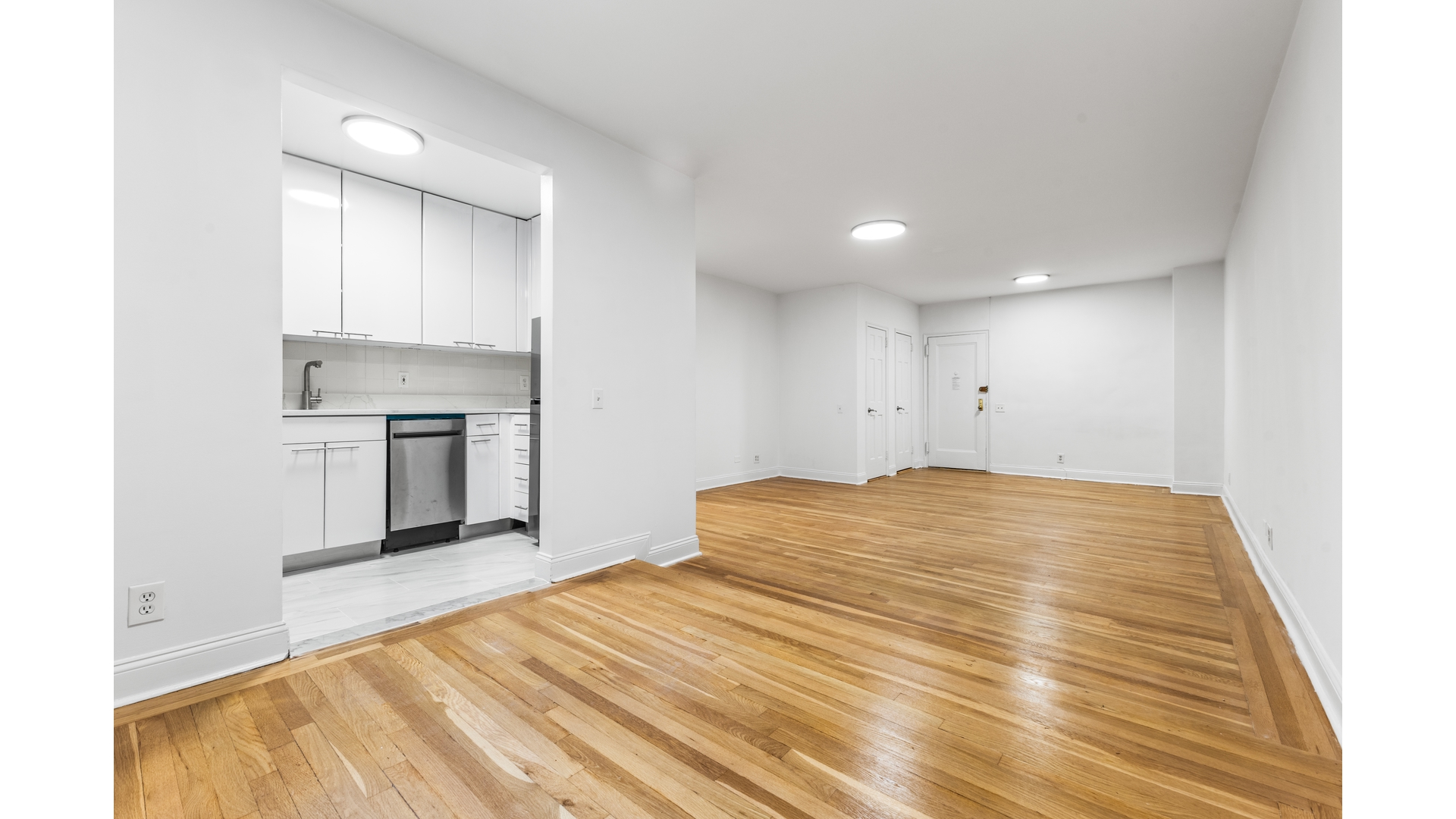 #10 photo, 360 W 55TH Street, ম্যানহাটন Hell's Kitchen , NY 10019